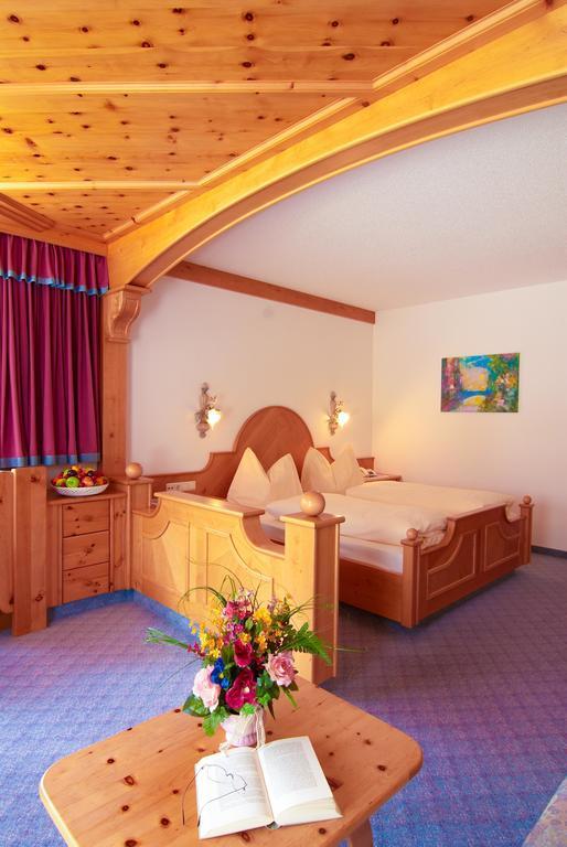 Hotel Bergland Lermoos Phòng bức ảnh
