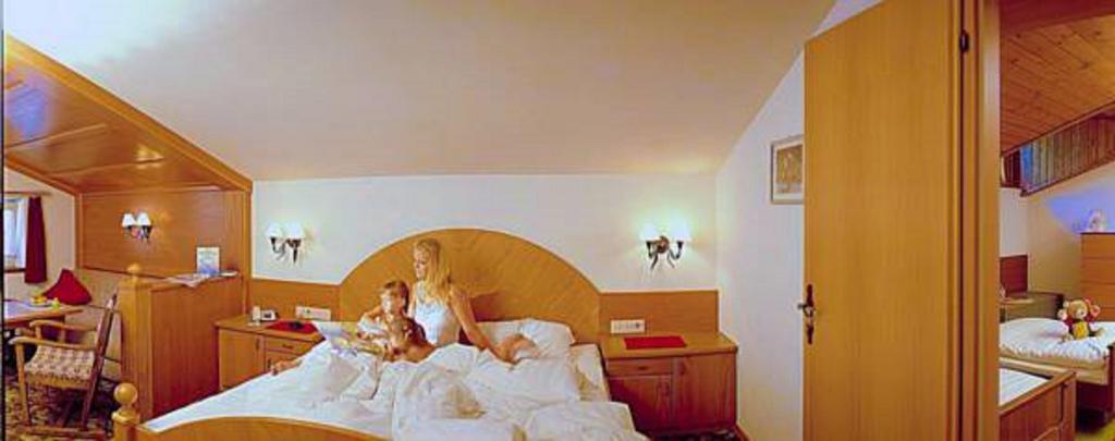 Hotel Bergland Lermoos Ngoại thất bức ảnh